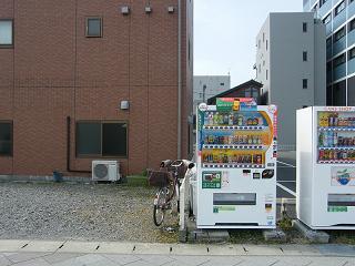 03022s.jpg 800x600 175KB 