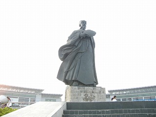 諸葛亮広場の諸葛亮像